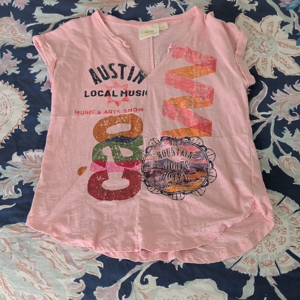LAST CHANCE Anthropologie Pink Short Sleeve Graphic Tee with Multicolor Prints